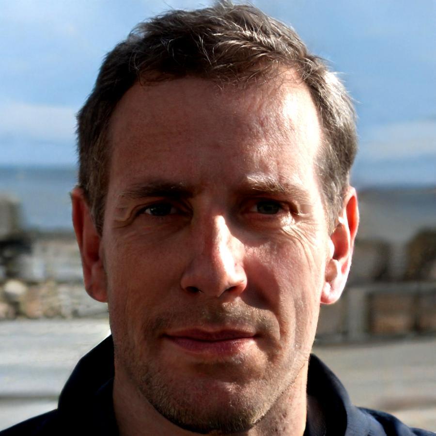 Portrait de Jean-Pierre Lavoie, analyste en investissement